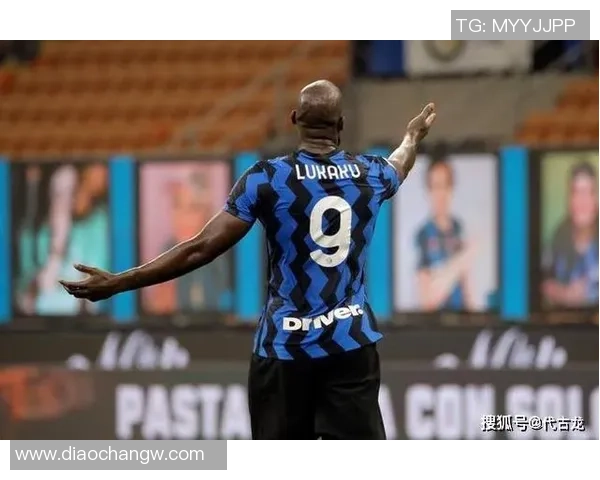 南京飞盘队耐力争议引发热议球员表现与训练方式的深度探讨 南京飞盘队耐力争议引发热议球员表现与训练方式的深度探讨